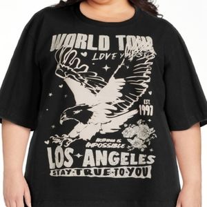 Junior's Plus size Graphic Tee